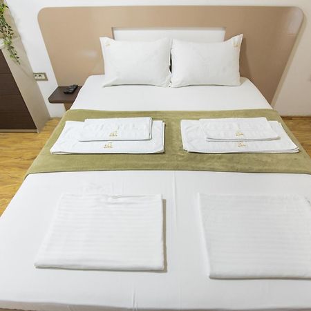 Ni 4 Rooms Apartments מראה חיצוני תמונה