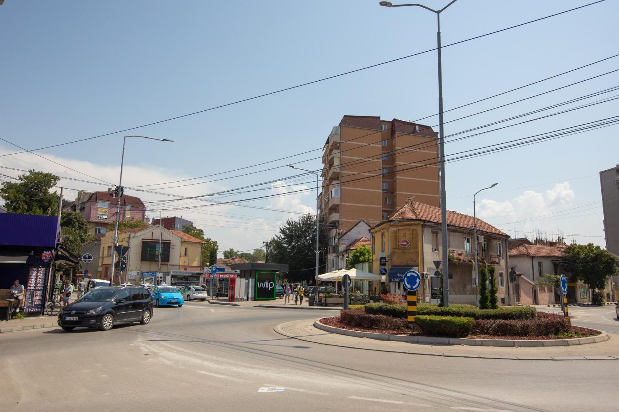 Ni 4 Rooms Apartments מראה חיצוני תמונה