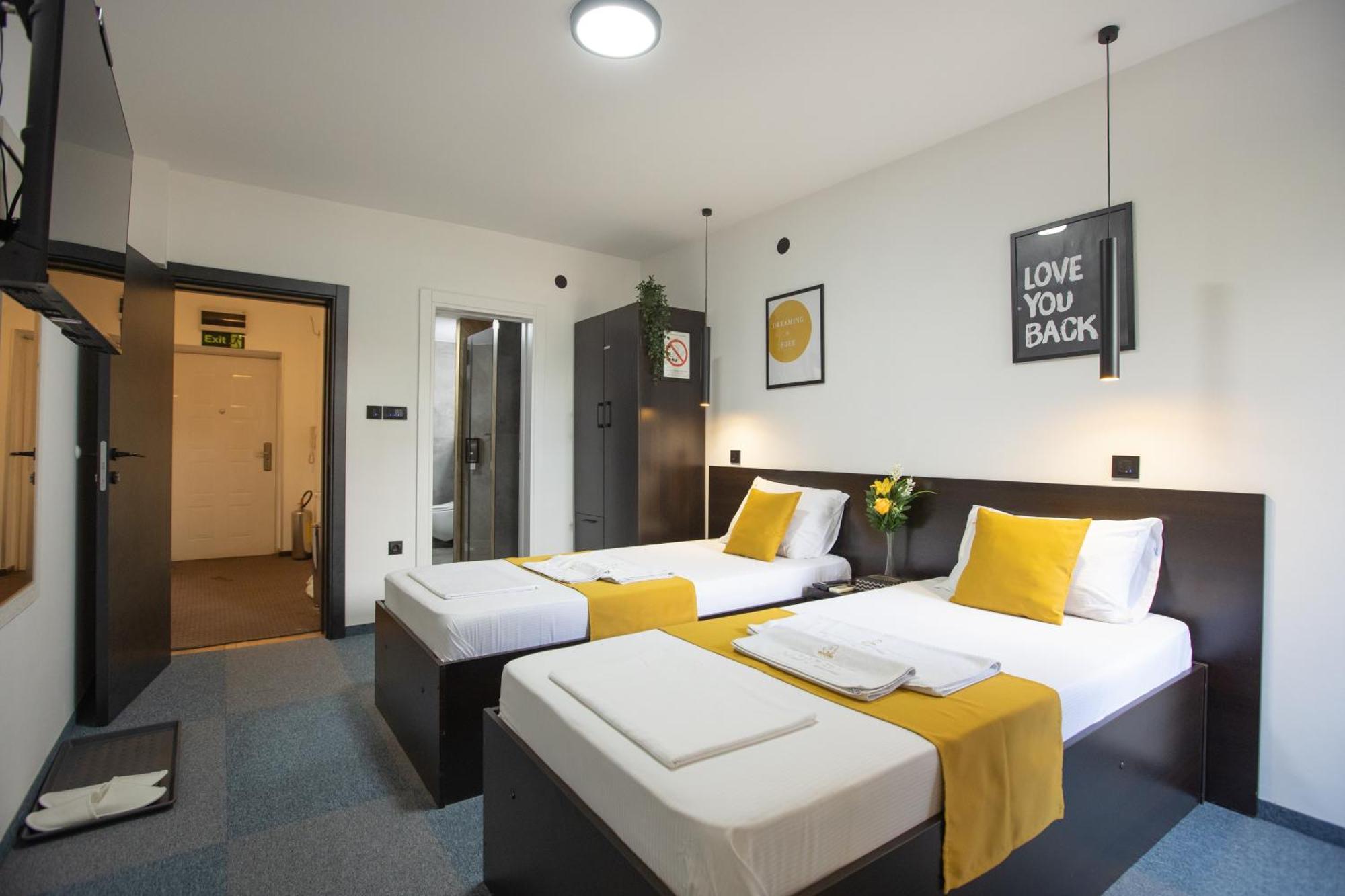 Ni 4 Rooms Apartments מראה חיצוני תמונה