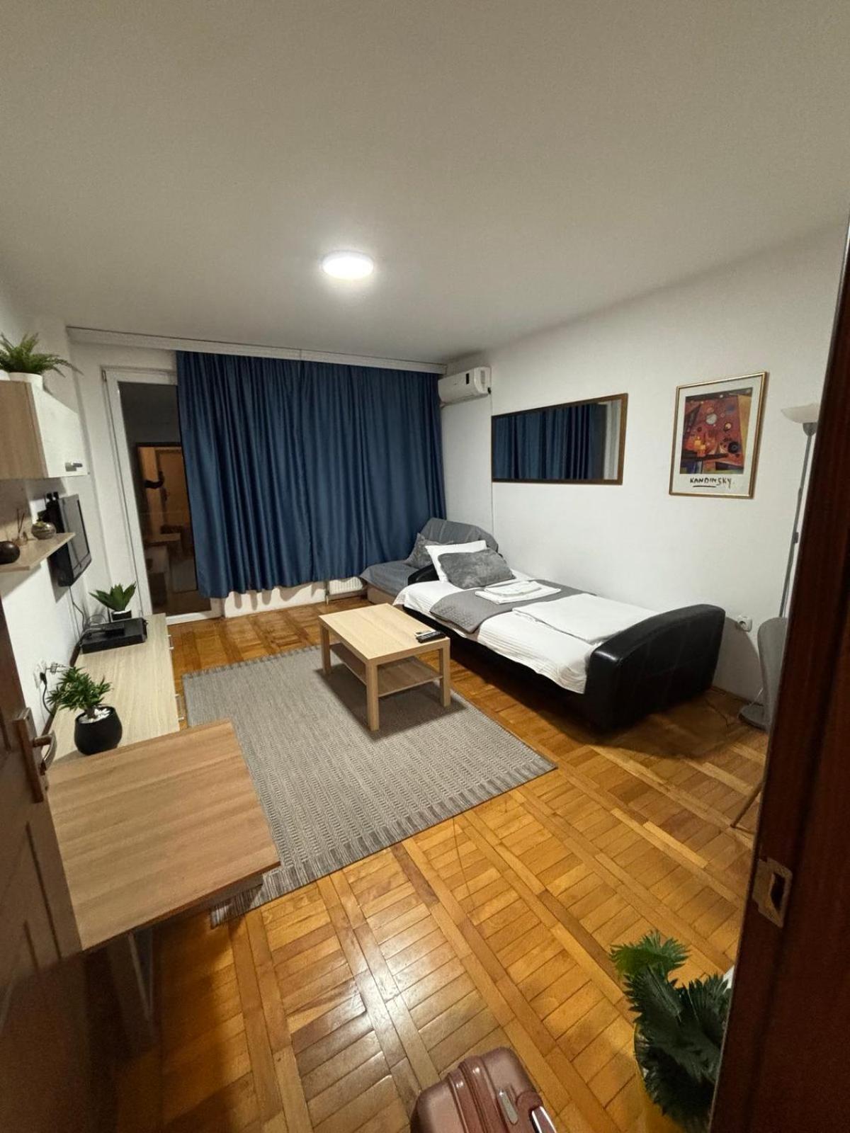 Ni 4 Rooms Apartments מראה חיצוני תמונה